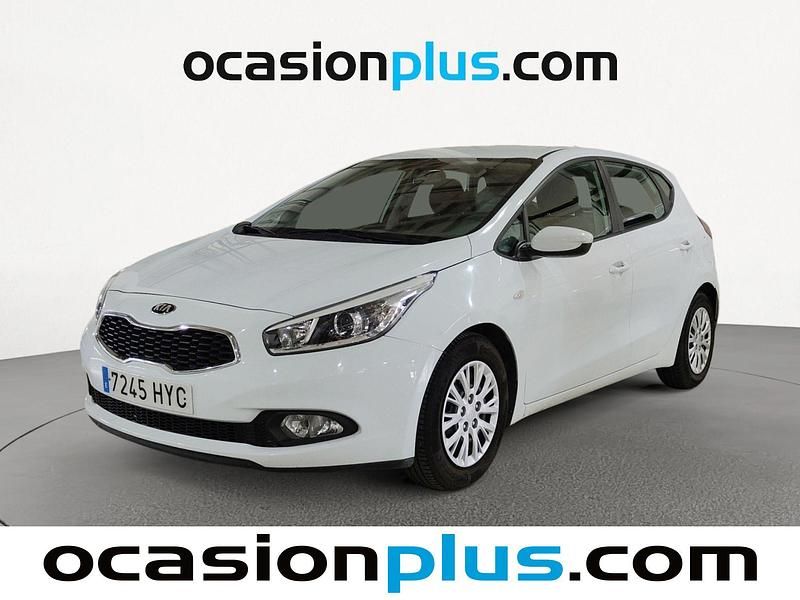 Blanco Usado 2014 Kia Ceed GT Utilitario | 7590 € (Precio justo) - Imagen 1/4