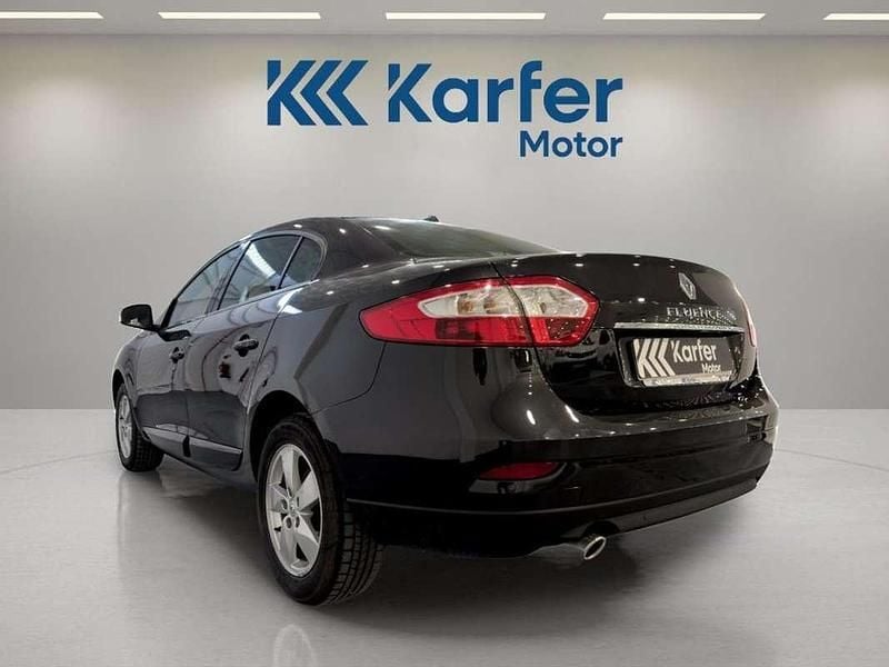 Usado Renault Fluence Dynamique 110 CV (80 kW) 2011 Gris Berlina