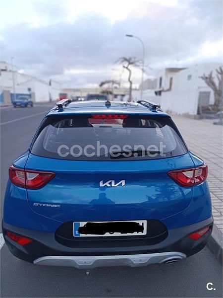 Usado Kia Stonic 84 CV (61 kW) 2022 Azul SUV