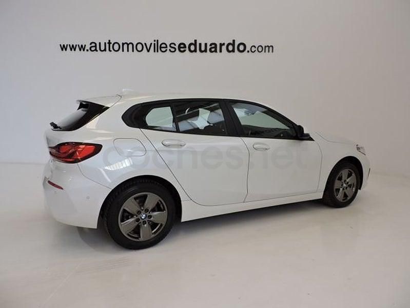 Usado BMW 118 Advantage 136 CV (100 kW) 2022 Blanco Utilitario