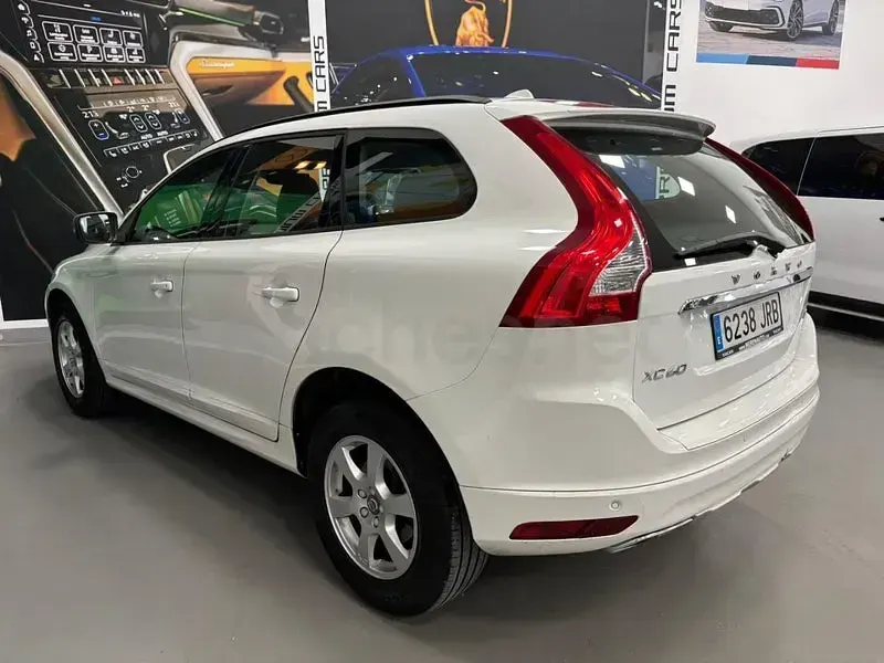 Usado Volvo XC60 Momentum 190 CV (139 kW) 2017 Blanco SUV