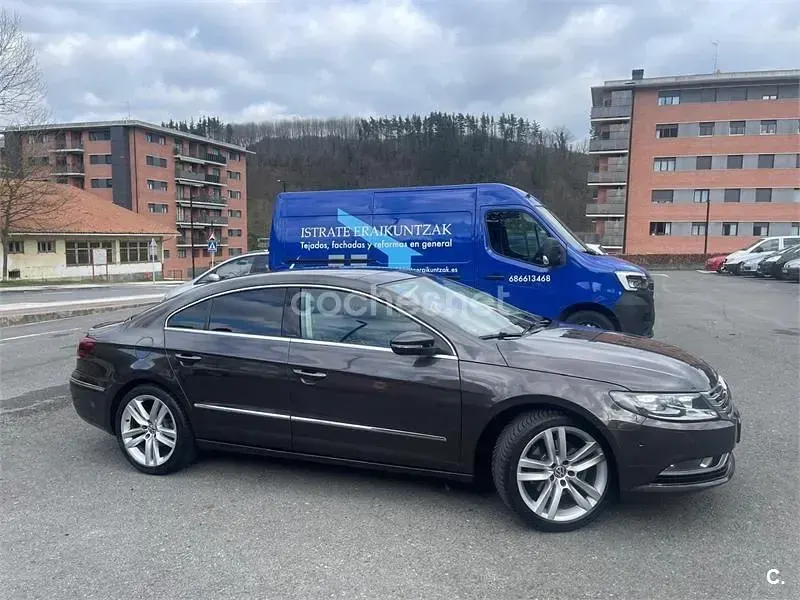 Usado VW Passat Highline 140 CV (102 kW) 2013 Granate Berlina