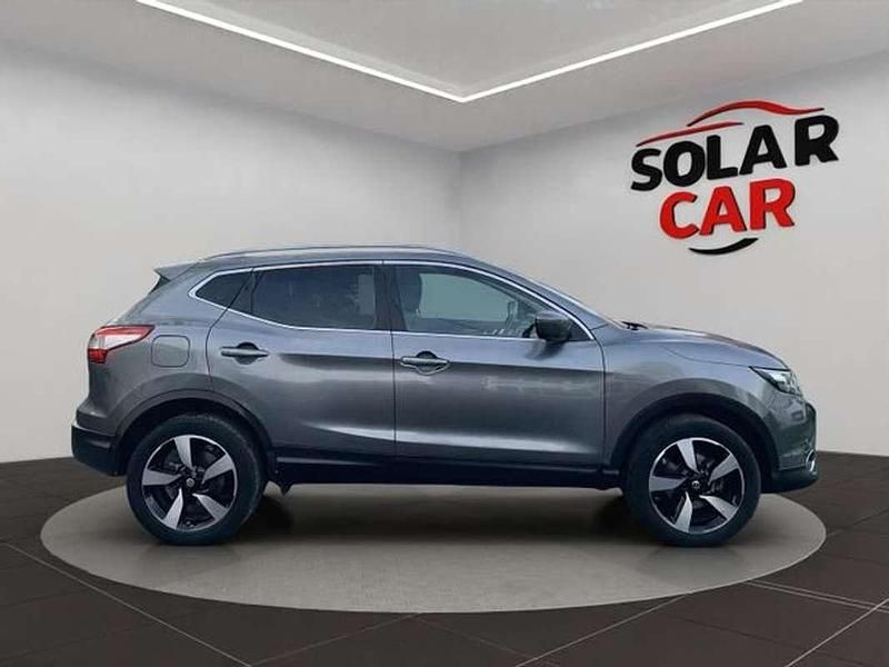 Usado Nissan Qashqai Tekna 110 CV (80 kW) 2016 Gris SUV