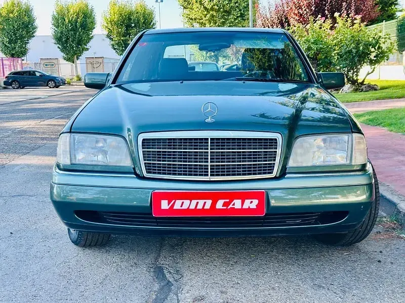Usado Mercedes C230 Elegance 150 CV (110 kW) 1997 Verde Berlina