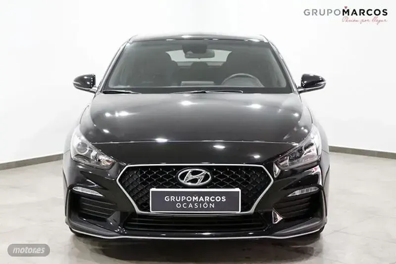 Usado Hyundai i30 N Line 120 CV (88 kW) 2020 Negro