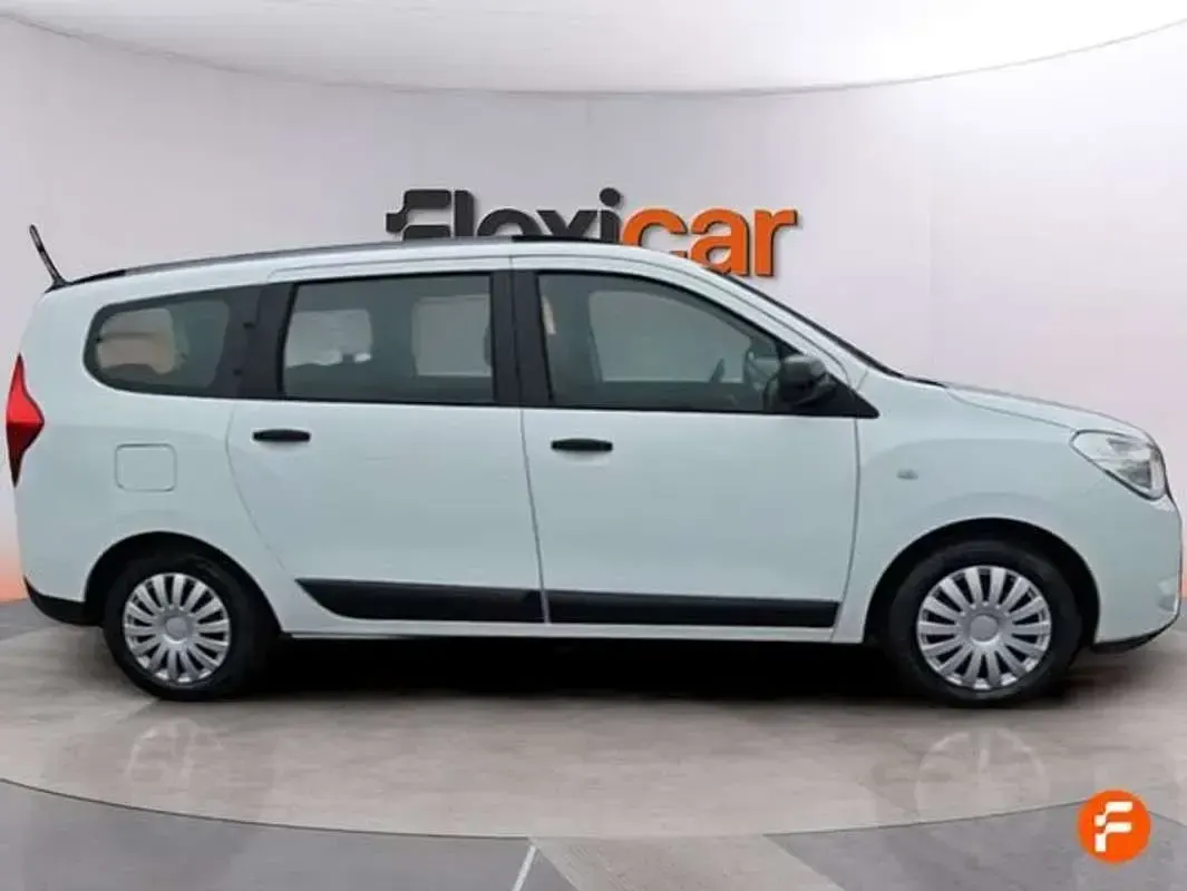 Usado Dacia Lodgy Comfort 95 CV (69 kW) 2019 Blanco Monovolumen