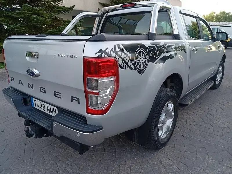 Usado Ford Ranger Wildtrack 200 CV (147 kW) 2019 Gris / plata Pickup/Camioneta