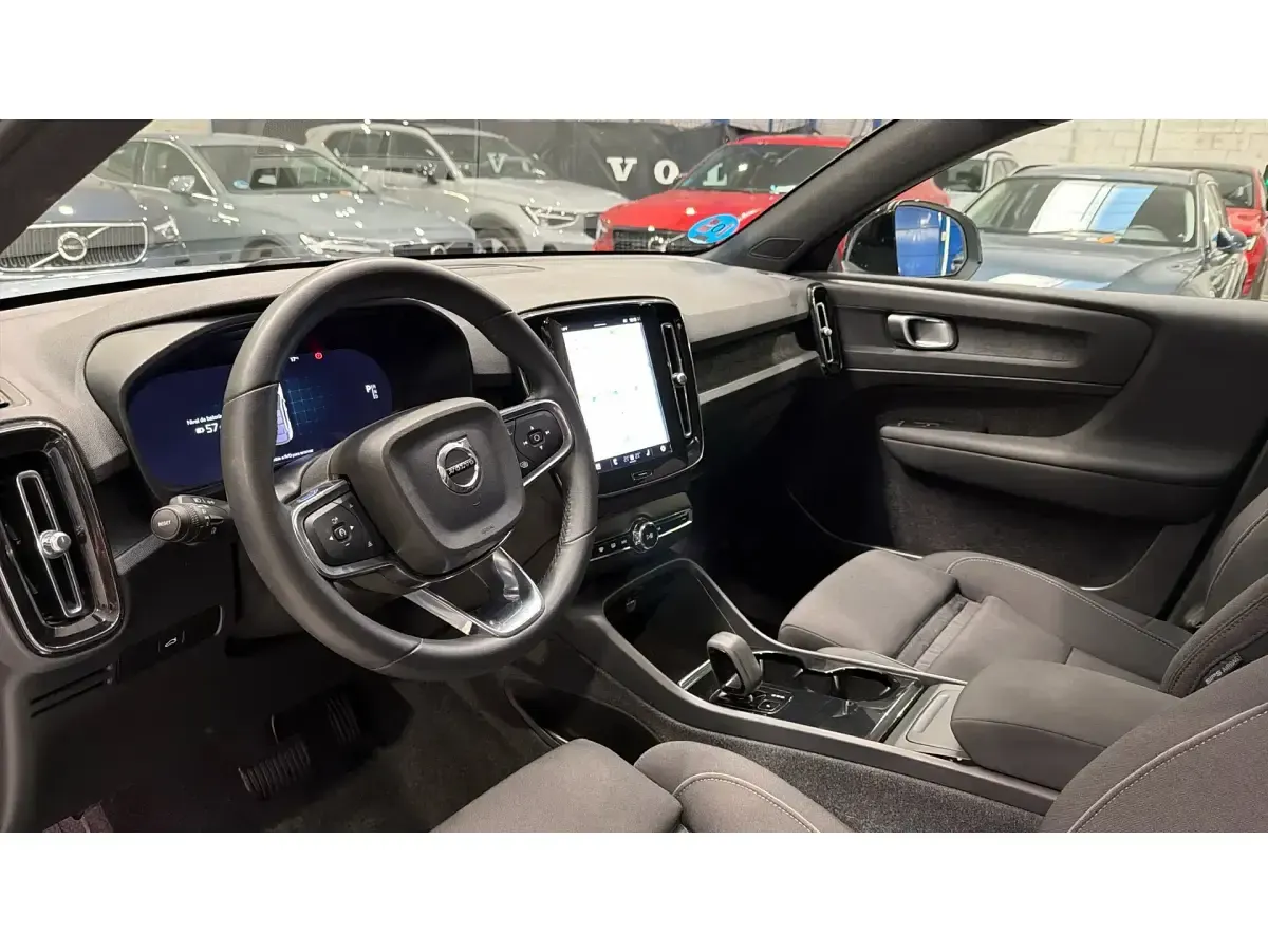 Usado Volvo C40 Core 175 kW (238 CV) 2024 Azul SUV