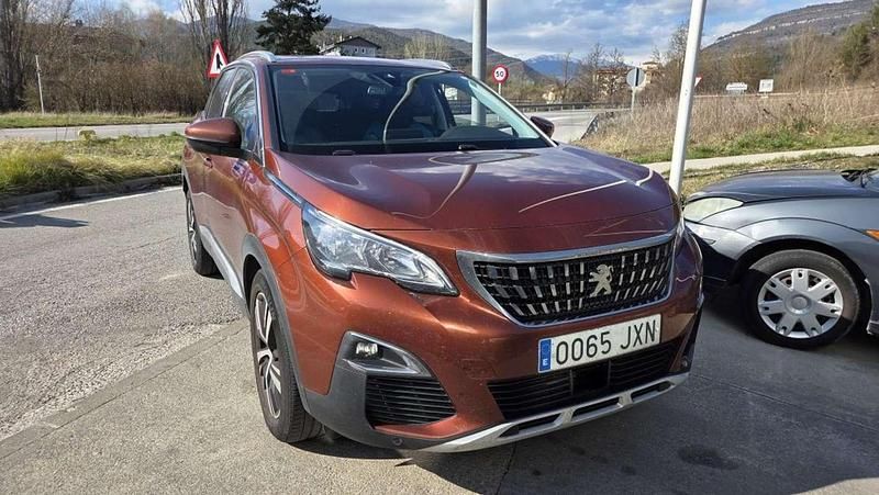 Usado Peugeot 3008 Allure 131 CV (96 kW) 2017 Marrón SUV
