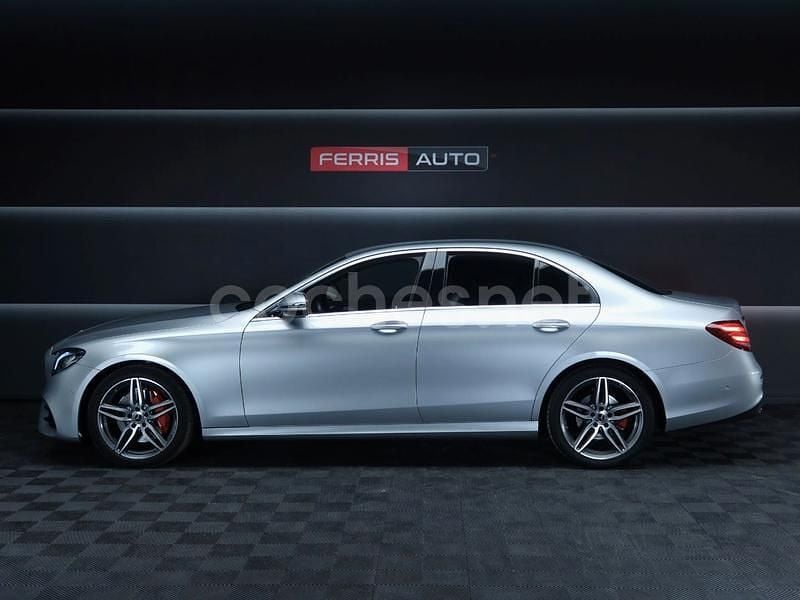 Usado Mercedes E220 194 CV (142 kW) 2019 Gris / plata Berlina