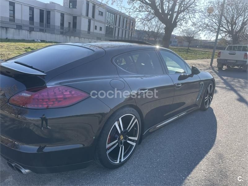 Usado Porsche Panamera Turbo 500 CV (367 kW) 2011 Negro Berlina