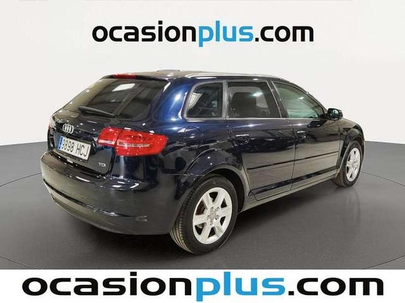 Usado Audi A3 Sportback Attraction 105 CV (77 kW) 2011 Azul Utilitario