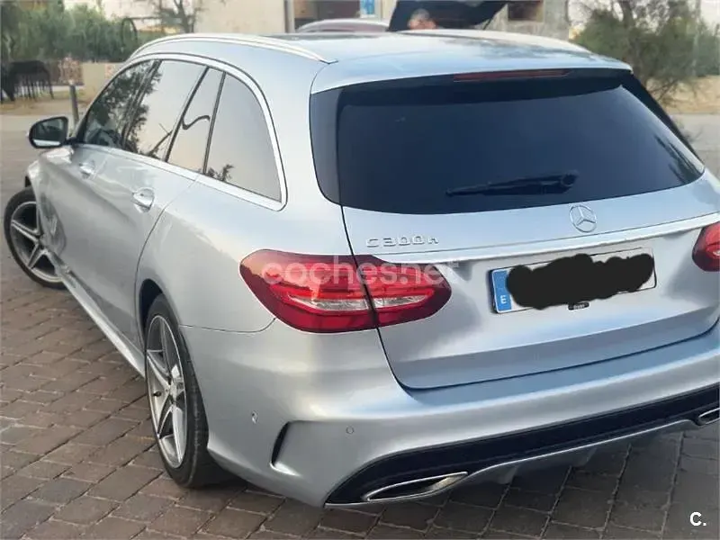 Usado Mercedes C300 245 CV (180 kW) 2017 Azul Familiar