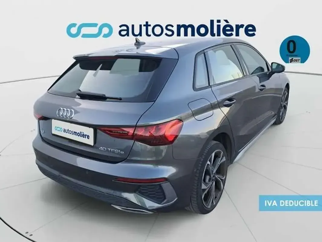 Usado Audi A3 e-tron S-Line 204 CV (150 kW) 2022 Gris Utilitario