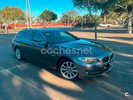 Gris / plata Usado 2011 BMW 520 Familiar | 8750 € - Imagen 1/4