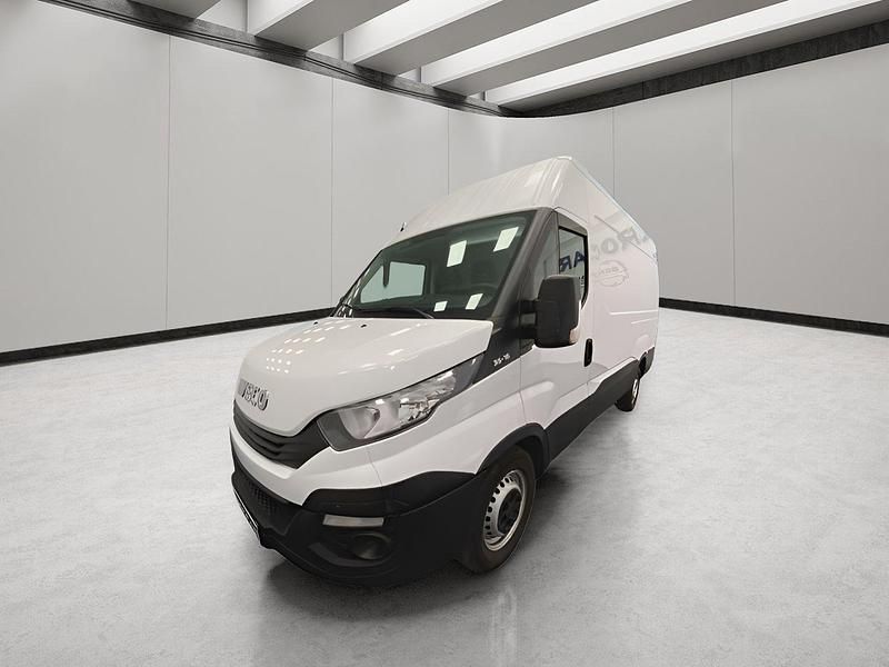 Usado Iveco Daily 156 CV (114 kW) 2019 Blanco Monovolumen