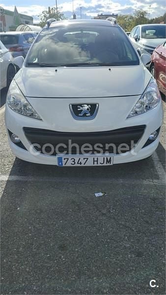 Blanco Usado 2012 Peugeot 207 Active Familiar | 5100 € (Buen precio) - Imagen 1/4
