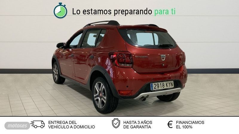 Usado Dacia Sandero 90 CV (66 kW) 2019 Rojo Utilitario