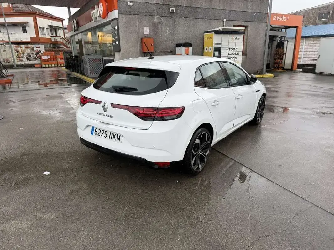 Usado Renault Mégane II Techno 116 CV (85 kW) 2022 Blanco Berlina