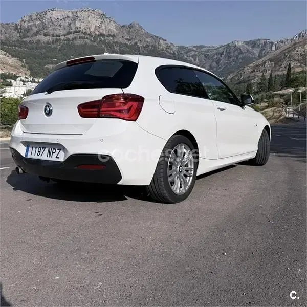 Usado BMW 118 Comfort Edition 136 CV (100 kW) 2017 Blanco Berlina