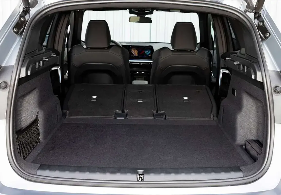 Usado BMW iX1 Comfort Edition 150 kW (204 CV) 2024 Negro SUV