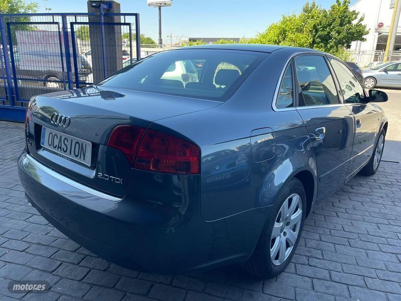Usado Audi A4 140 CV (102 kW) 2008 Gris Berlina