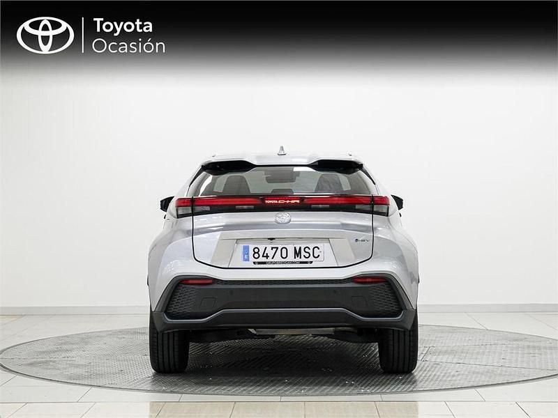 Usado Toyota C-HR Advance 140 CV (102 kW) 2024 Gris SUV