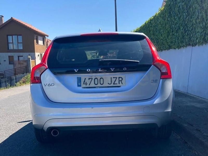 Usado Volvo V60 Kinetic 120 HP (88 kW) 2017 Cinzento Carrinha