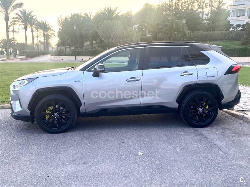 Usado Toyota RAV4 Hybrid Style 222 CV (163 kW) 2020 Gris / plata SUV