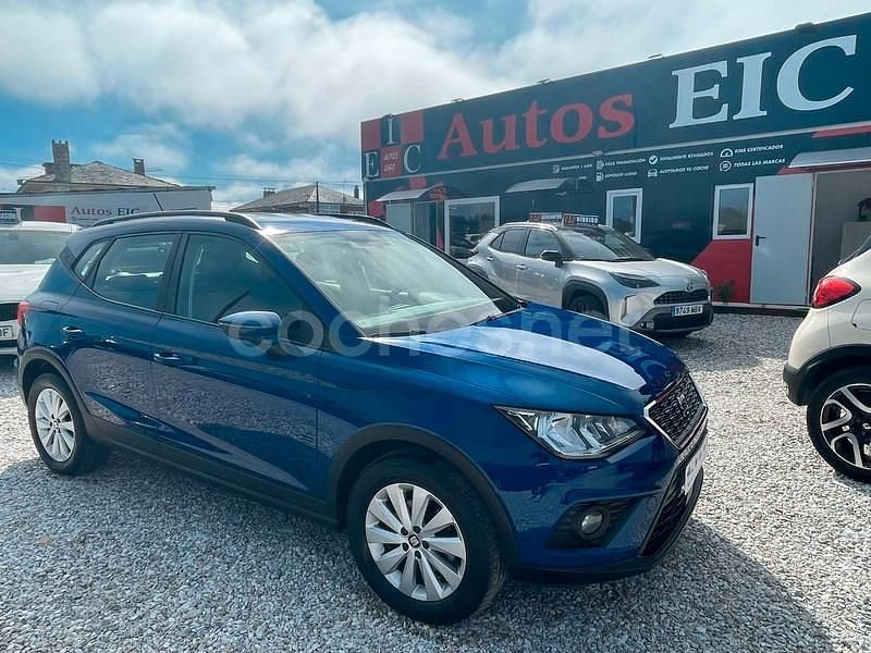 Usado Seat Arona Xperience 110 CV (80 kW) 2021 Azul SUV
