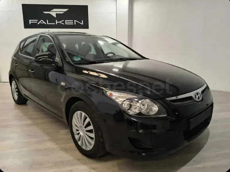 Usado Hyundai i30 Classic 109 CV (80 kW) 2009 Negro Berlina