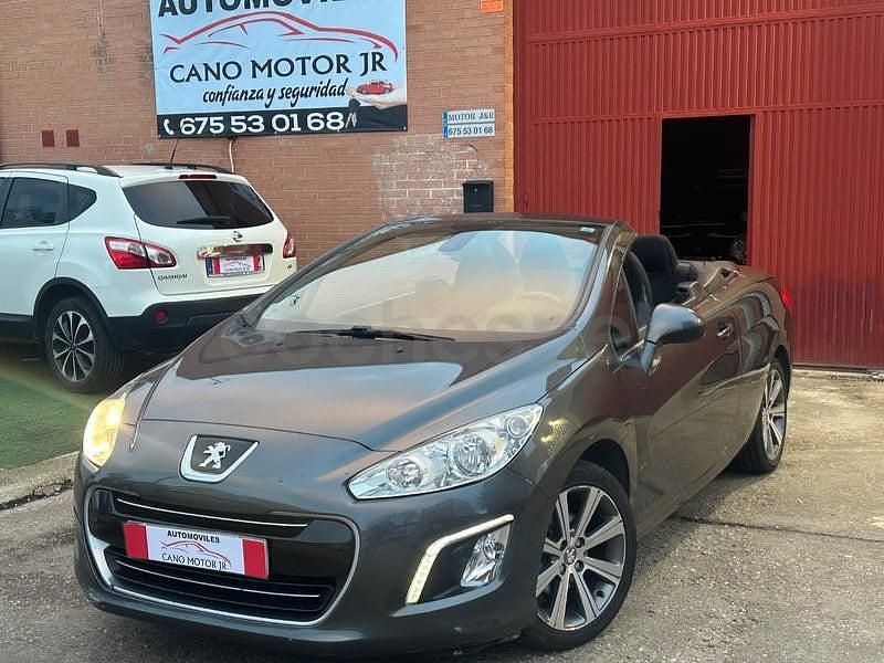 Usado Peugeot 308 CC Active 120 CV (88 kW) 2014 Gris / plata Descapotable
