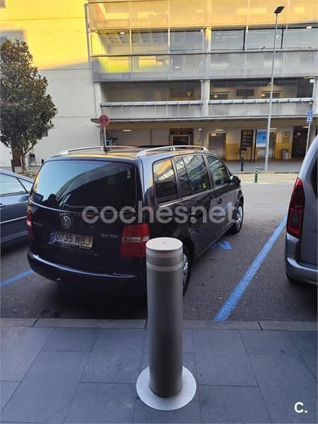 Usado VW Touran Advance 140 CV (102 kW) 2006 Negro Monovolumen