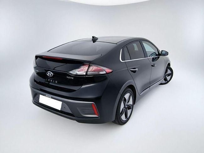 Usado Hyundai Ioniq 141 CV (103 kW) 2022 Negro Utilitario