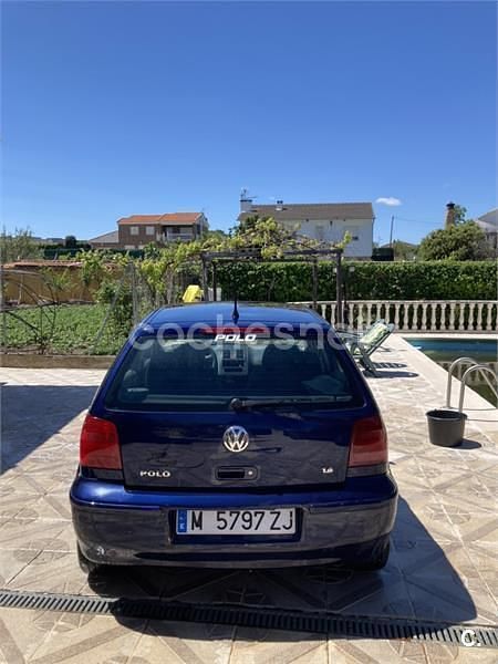 Usado VW Polo Trendline 75 CV (55 kW) 2001 Azul Berlina