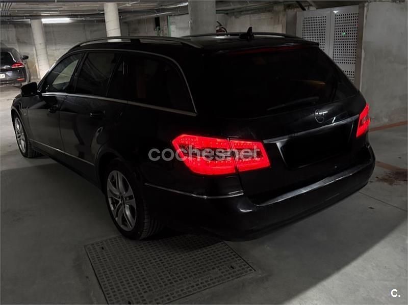 Usado Mercedes E220 Avantgarde 170 CV (125 kW) 2011 Negro Familiar