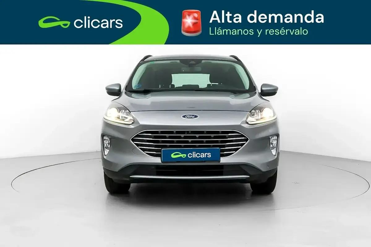 Usado Ford Kuga Titanium 191 CV (140 kW) 2022 Gris / plata SUV