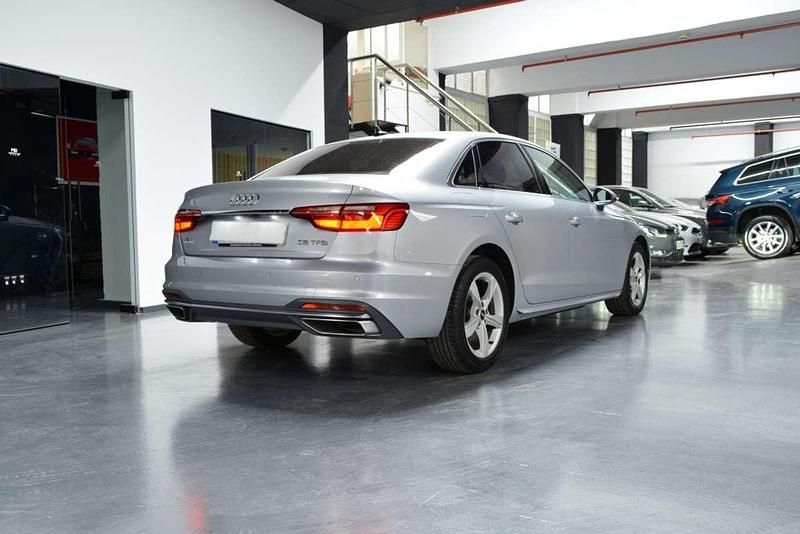 Usado Audi A4 Advanced 150 CV (110 kW) 2021 Gris Berlina