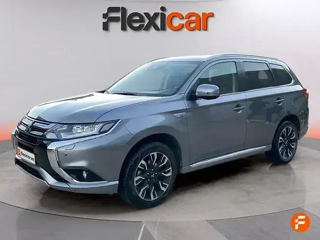 Usado Mitsubishi Outlander P-HEV 203 CV (149 kW) 2018 Gris