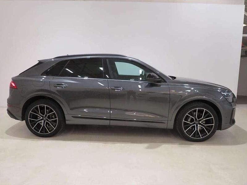 Usado Audi Q8 286 CV (210 kW) 2025 Gris SUV
