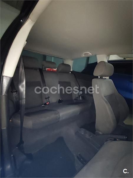 Usado VW Polo Trendline 64 CV (47 kW) 2003 Negro Berlina