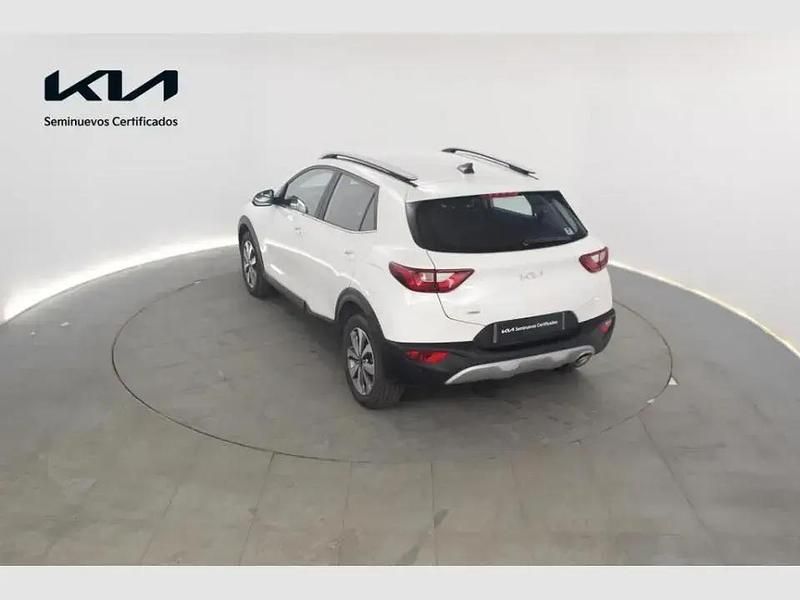 Usado Kia Stonic 101 HP (74 kW) 2025 Branco SUV