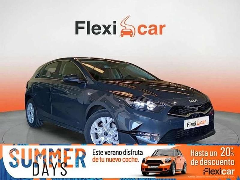 Gris Usado 2023 Kia Ceed 2 Berlina | 13.990 € (Super precio) - Imagen 1/4