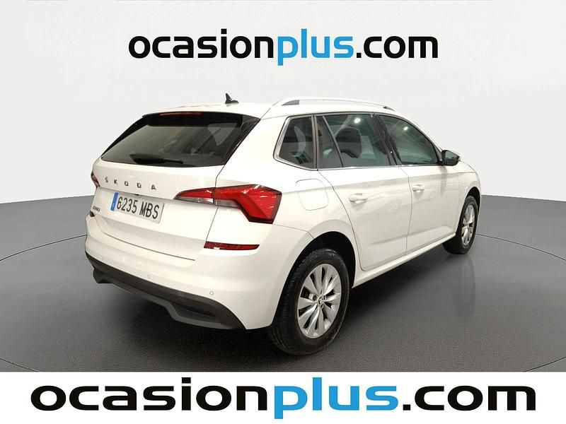 Usado Skoda Kamiq Ambition 110 CV (80 kW) 2022 Blanco SUV