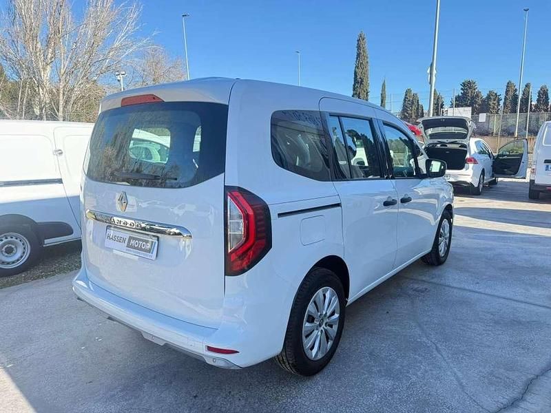 Usado Renault Kangoo LIMITED 95 CV (69 kW) 2021 Blanco Monovolumen