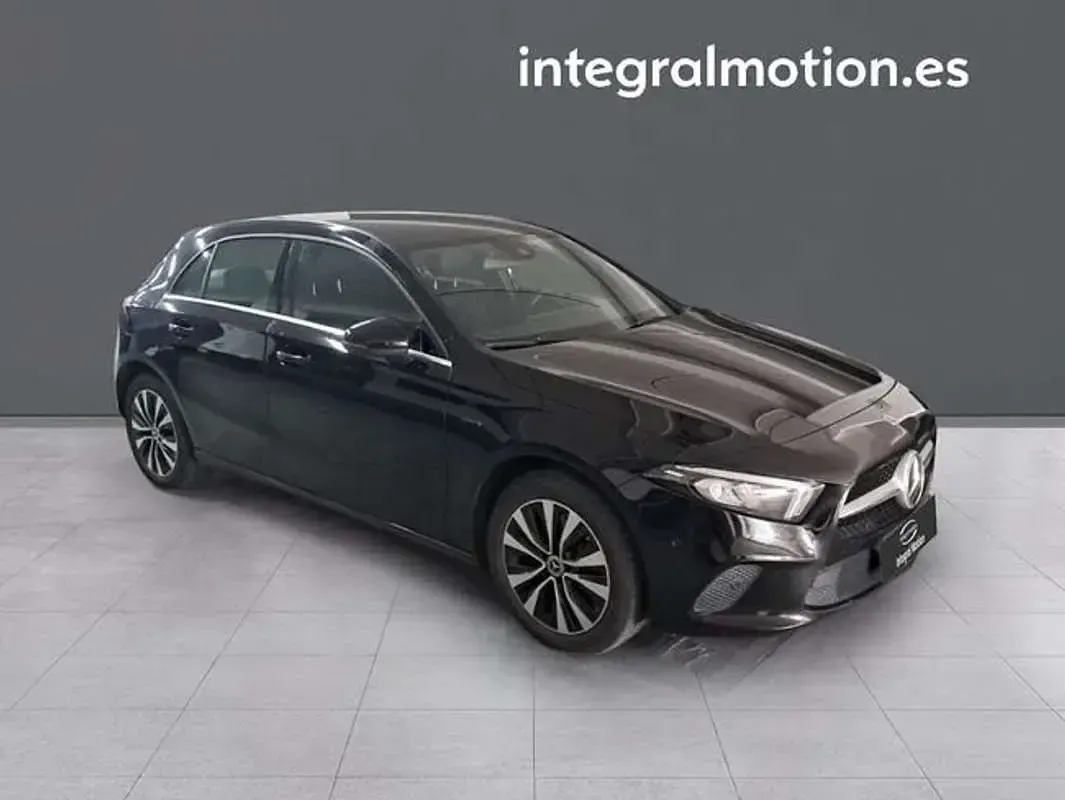 Usado Mercedes A250 218 CV (160 kW) 2020 Negro Berlina