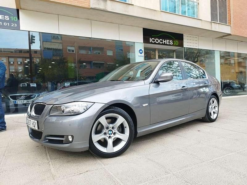 Usado BMW 318 143 CV (105 kW) 2012 Gris Berlina