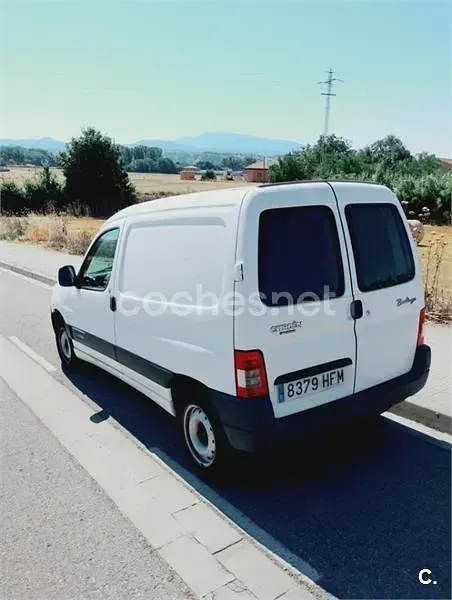 Usado Citroën Berlingo First 75 CV (55 kW) 2011 Blanco Monovolumen