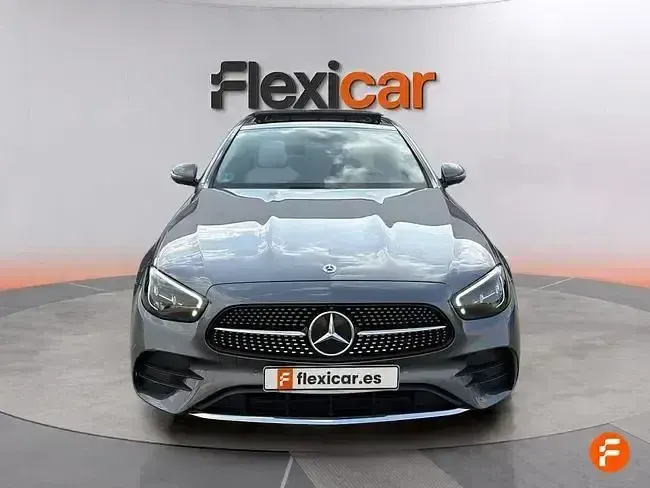 Usado Mercedes E220 194 CV (142 kW) 2021 Gris Berlina