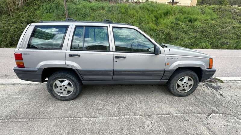 Usado Jeep Grand Cherokee Laredo 185 CV (136 kW) 1993 Gris SUV